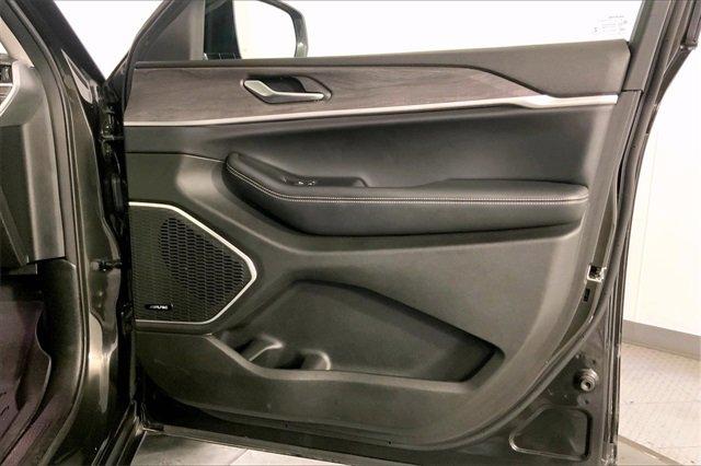 2022 Jeep Grand Cherokee L Vehicle Photo in INDEPENDENCE, MO 64055-1314