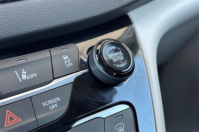 2023 Chrysler Pacifica Vehicle Photo in ELK GROVE, CA 95757-8703