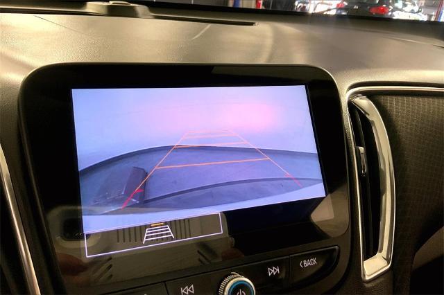 2021 Chevrolet Malibu Vehicle Photo in Lees Summit, MO 64086