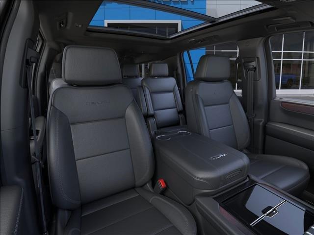 2025 GMC Yukon XL Vehicle Photo in EMPORIA, VA 23847-1235