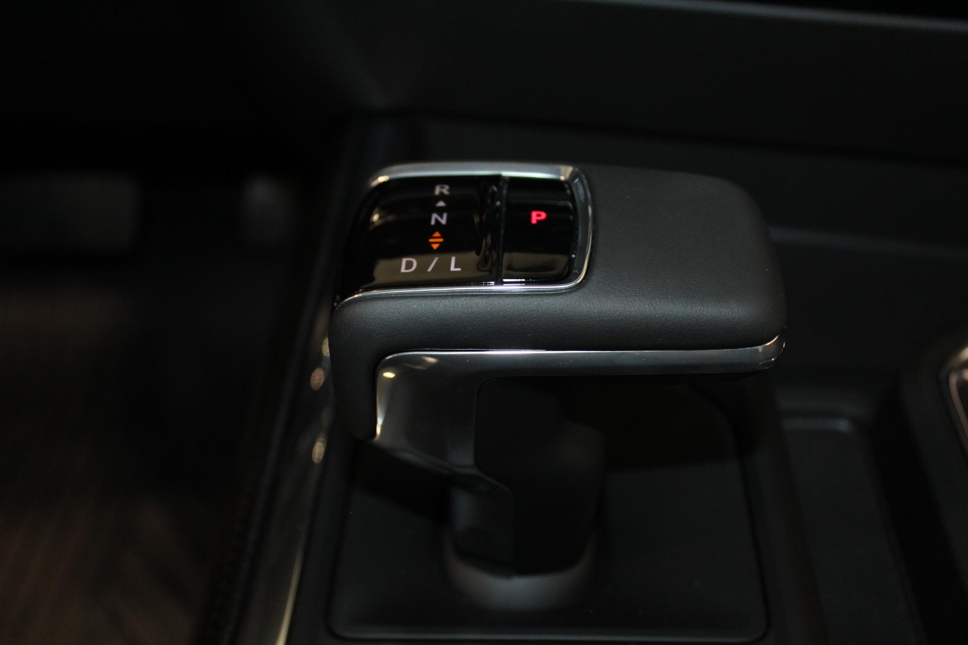 2025 Chevrolet Silverado 1500 Vehicle Photo in NORTHAMPTON, MA 01060-1120