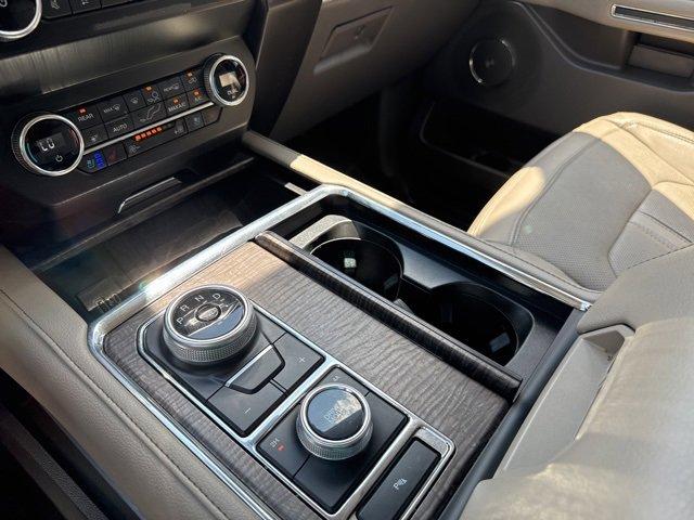 2021 Ford Expedition Vehicle Photo in BENTONVILLE, AR 72712-4322