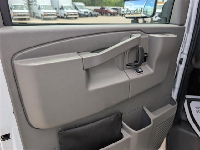 2025 Chevrolet Express Commercial Cutaway Vehicle Photo in ENGLEWOOD, CO 80113-6708
