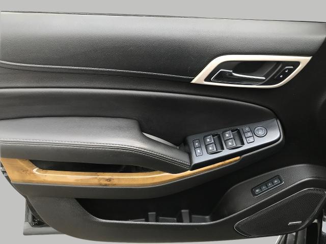 2017 GMC Yukon XL Vehicle Photo in GREEN BAY, WI 54303-3330