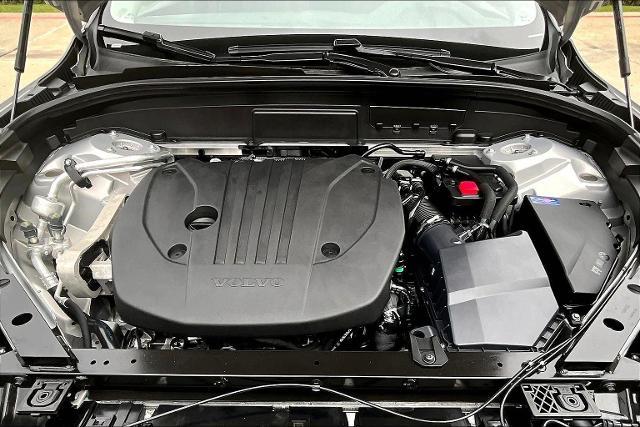 2025 Volvo XC60 Vehicle Photo in Houston, TX 77007