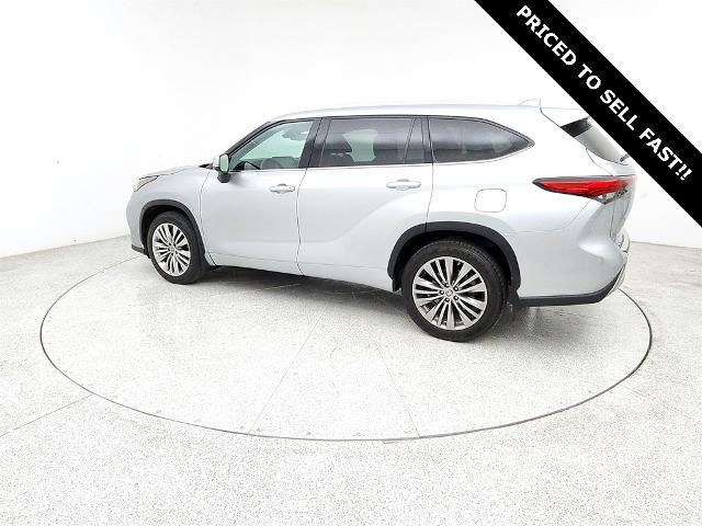 2021 Toyota Highlander Vehicle Photo in Grapevine, TX 76051