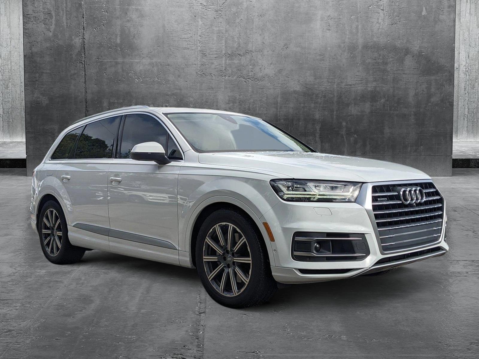 2019 Audi Q730TQ Vehicle Photo in GREENACRES, FL 33463-3207