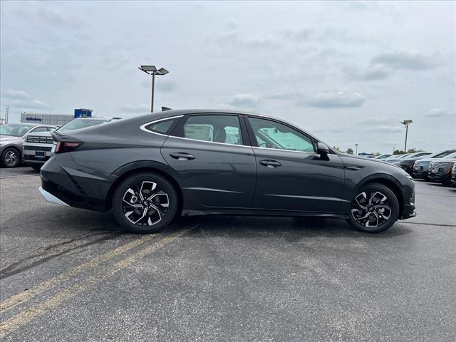 2024 Hyundai SONATA Vehicle Photo in Shiloh, IL 62269