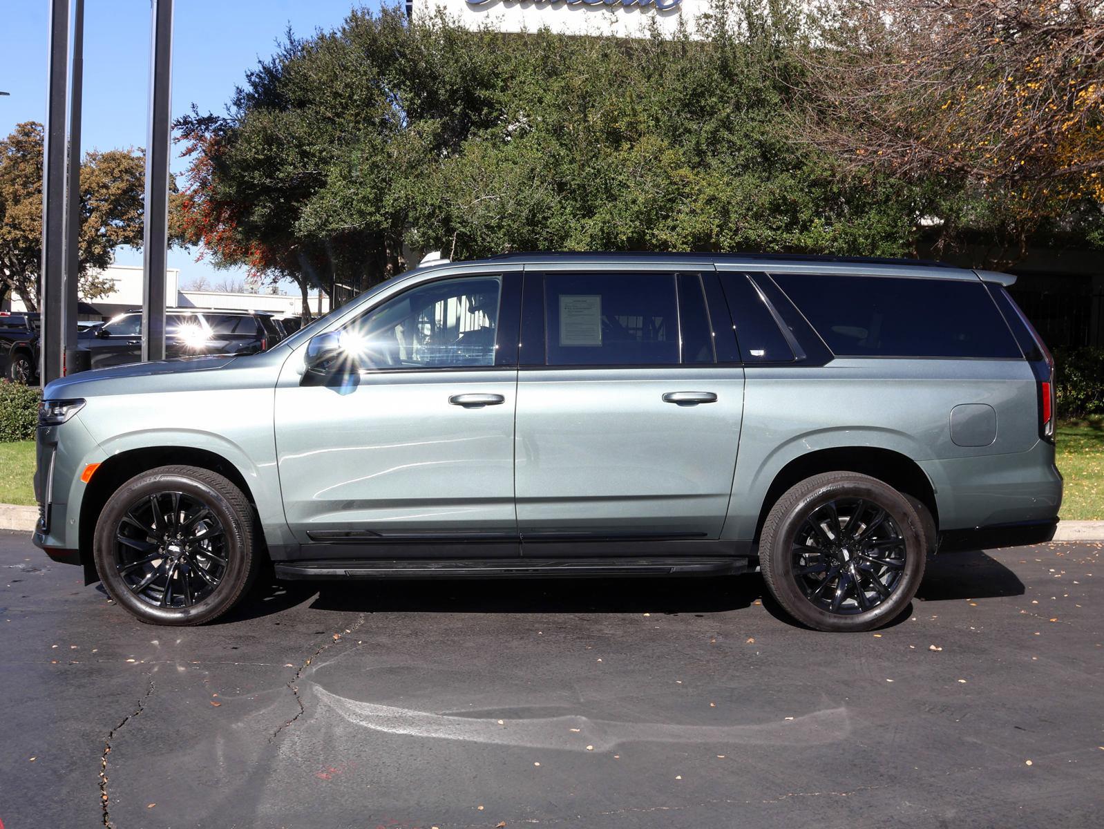 2024 Cadillac Escalade ESV Vehicle Photo in DALLAS, TX 75209-3095