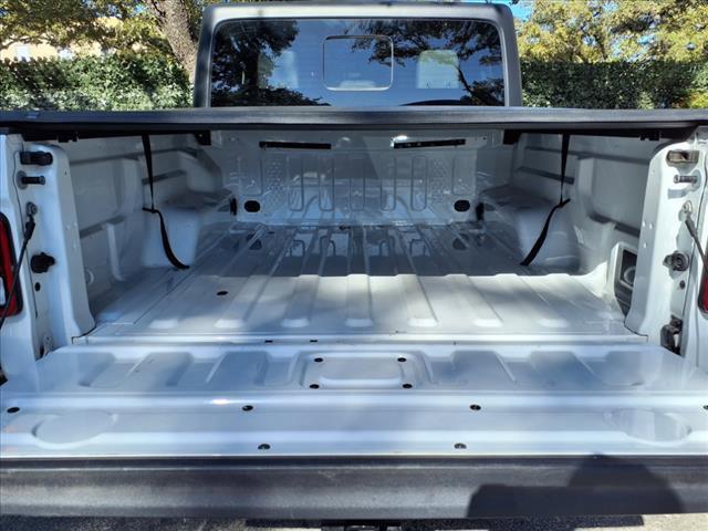 2022 Jeep Gladiator Vehicle Photo in SAN ANTONIO, TX 78230-1001