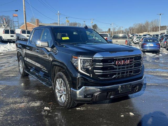 2023 GMC Sierra 1500 Vehicle Photo in LEOMINSTER, MA 01453-2952