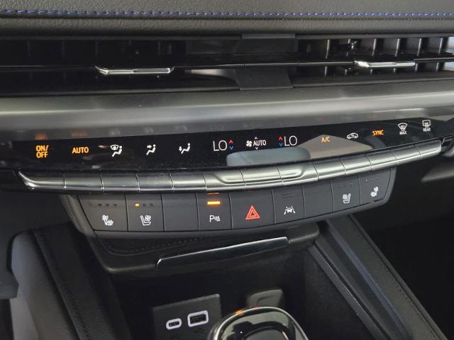 2025 Cadillac XT4 Vehicle Photo in Grapevine, TX 76051