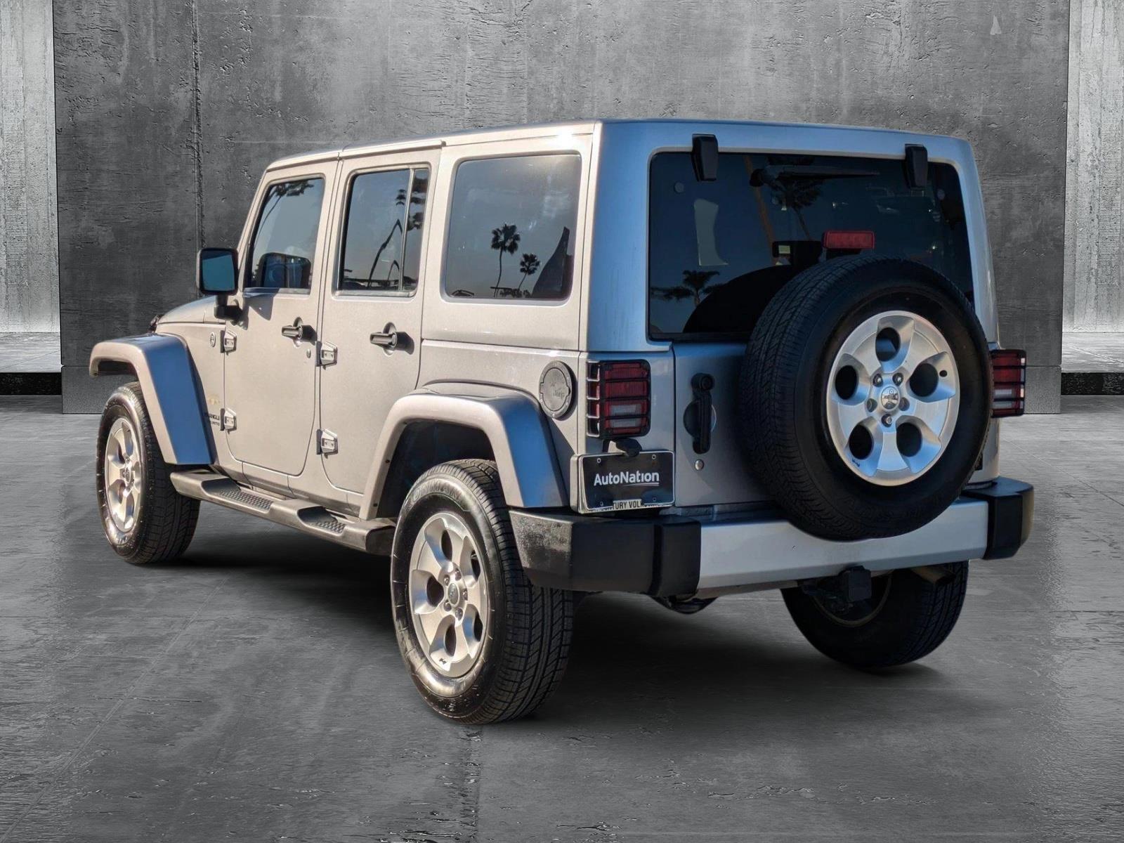 2013 Jeep Wrangler Unlimited Vehicle Photo in Tustin, CA 92782