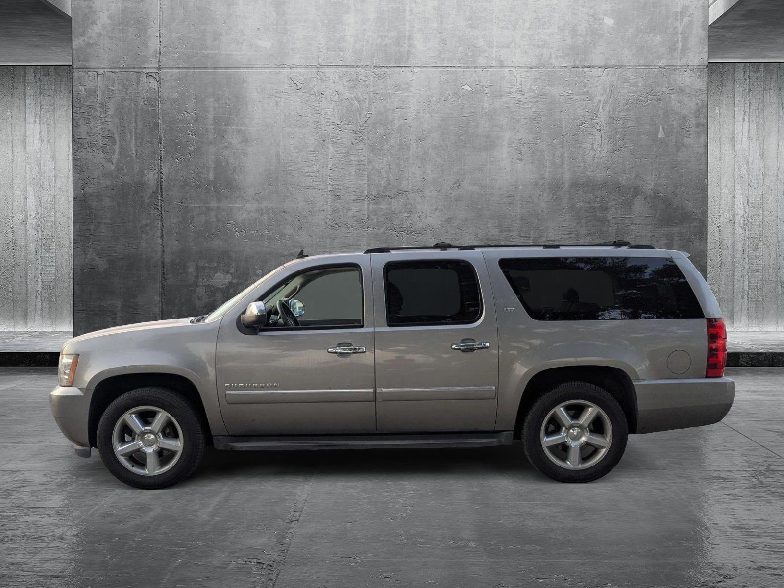 2012 Chevrolet Suburban Vehicle Photo in PEMBROKE PINES, FL 33024-6534