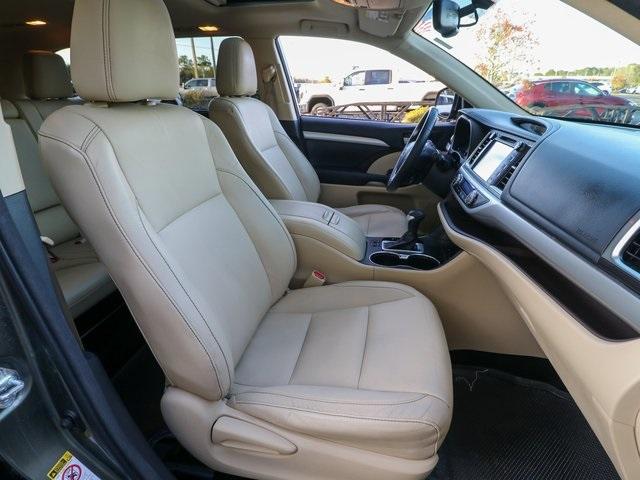 2016 Toyota Highlander Vehicle Photo in HOMOSASSA, FL 34448-1461