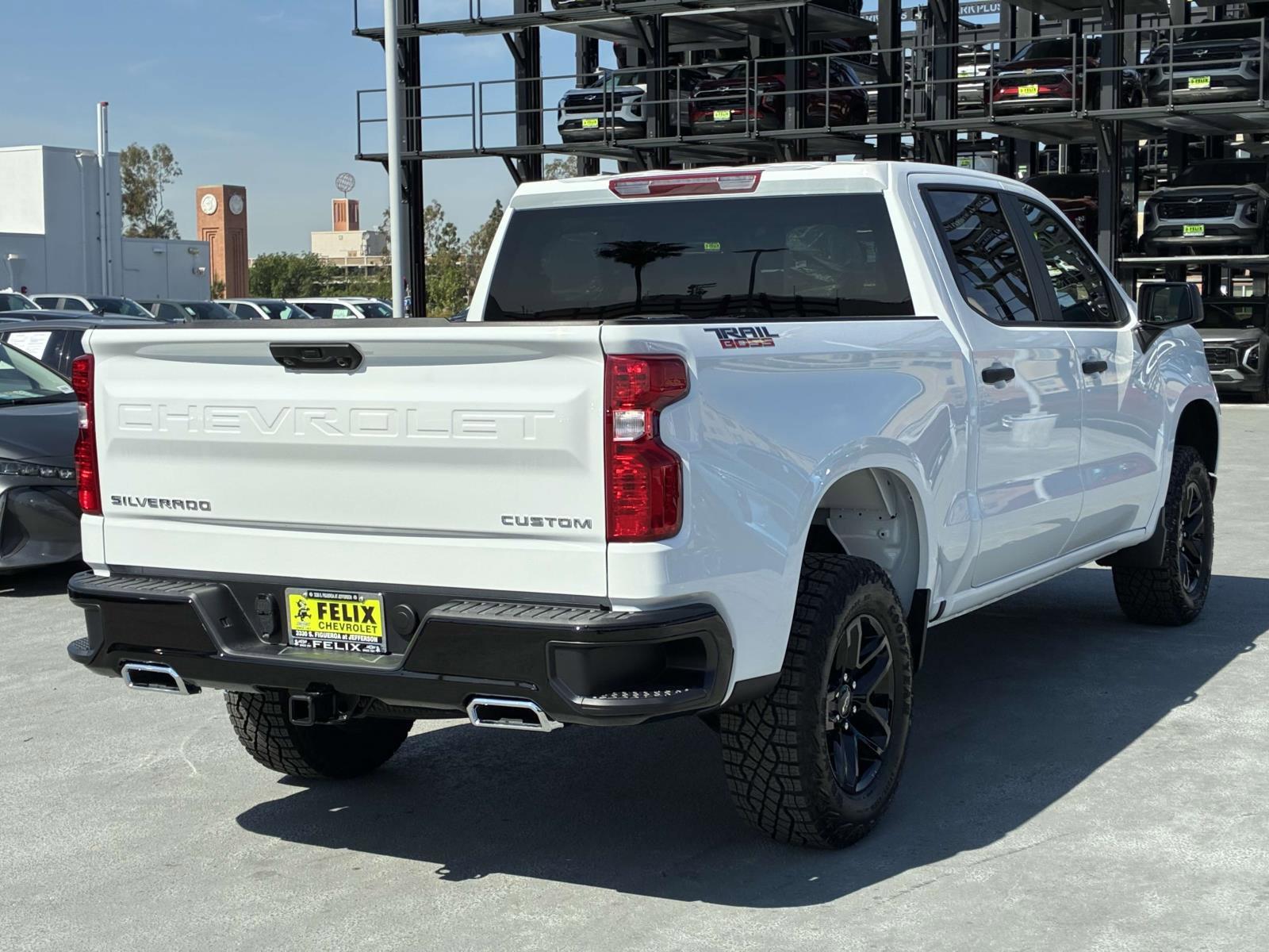 2025 Chevrolet Silverado 1500 Vehicle Photo in LOS ANGELES, CA 90007-3794