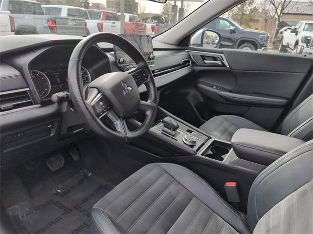 2024 Mitsubishi Outlander Vehicle Photo in AURORA, CO 80012-4011