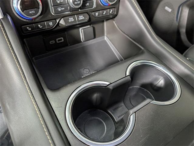 2023 GMC Yukon XL Vehicle Photo in ENGLEWOOD, CO 80113-6708