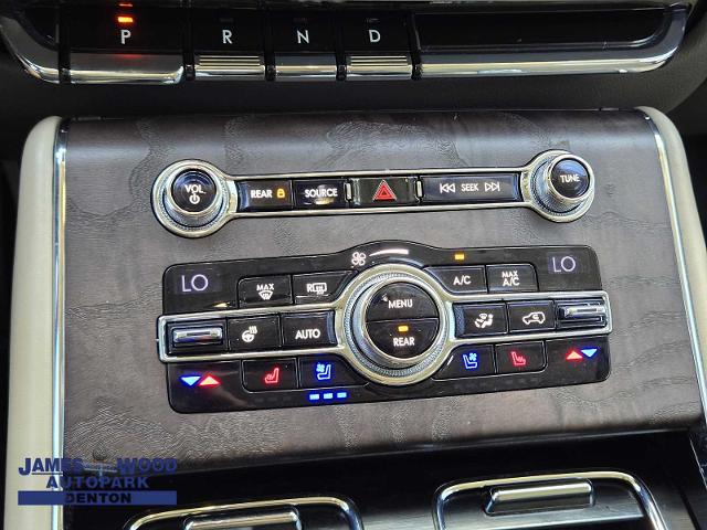2020 Lincoln Aviator Vehicle Photo in DENTON, TX 76210-9321