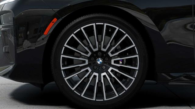 2025 BMW 760i xDrive Vehicle Photo in GRAPEVINE, TX 76051