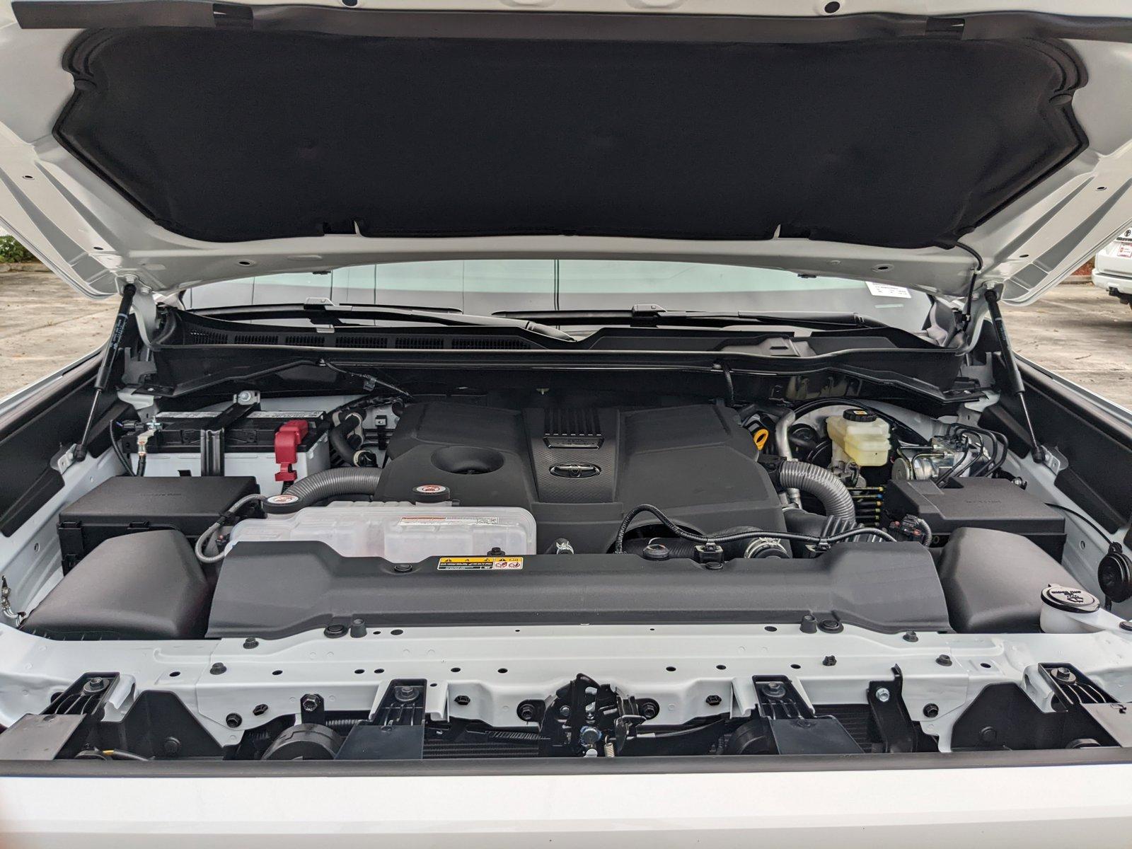 2025 Toyota Tundra 4WD Vehicle Photo in Davie, FL 33331