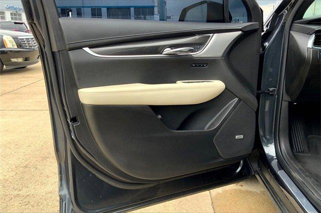 2023 Cadillac XT6 Vehicle Photo in TOPEKA, KS 66609-0000