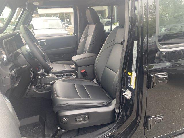 2025 Jeep Wrangler Vehicle Photo in Doylsetown, PA 18901