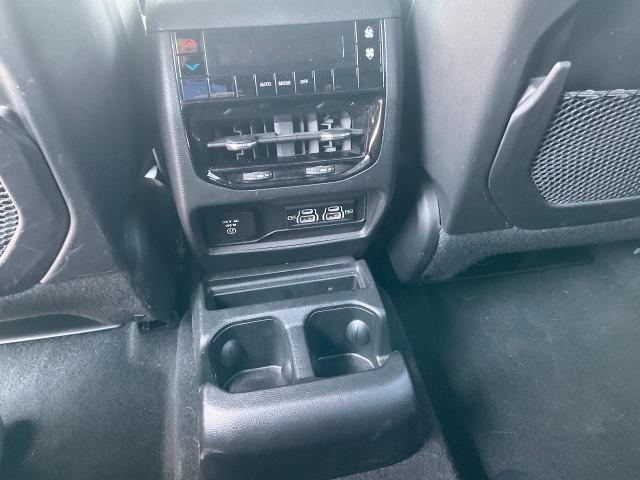 2023 Jeep Grand Cherokee L Vehicle Photo in Kaukauna, WI 54130