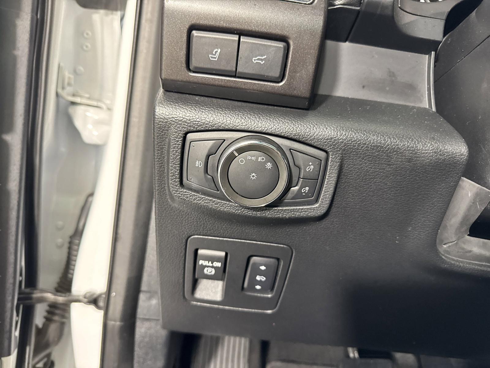 2021 Ford Expedition Max Vehicle Photo in GEORGETOWN, TX 78626-7508