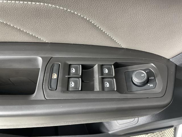 2023 Volkswagen Atlas Cross Sport Vehicle Photo in GILBERT, AZ 85297-0402