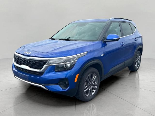 2023 Kia Seltos Vehicle Photo in Neenah, WI 54956