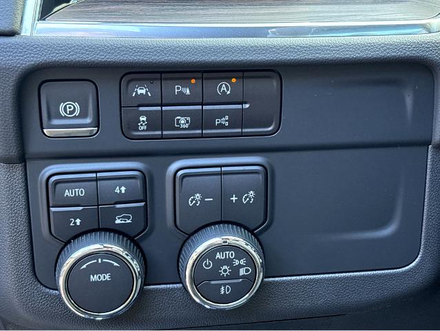 2025 Chevrolet Suburban Vehicle Photo in SAVANNAH, GA 31406-4513