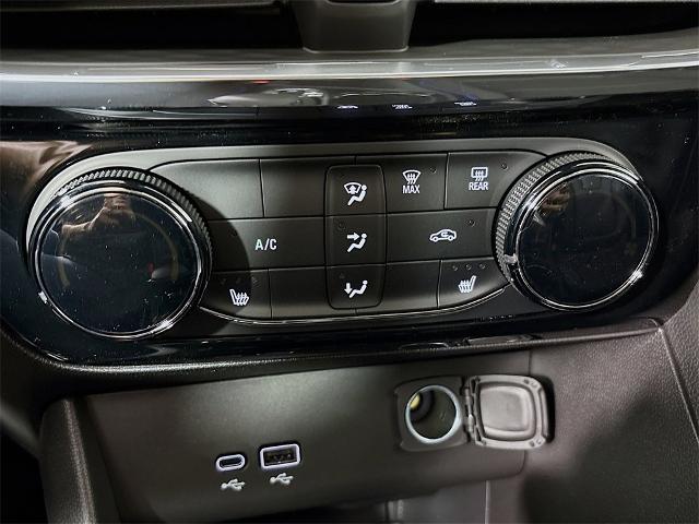2026 Buick Encore GX Vehicle Photo in PUYALLUP, WA 98371-4149