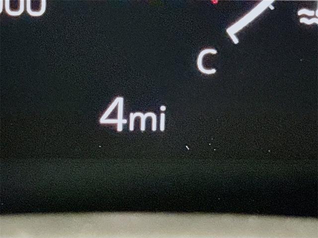 2025 GMC Yukon XL Vehicle Photo in PUYALLUP, WA 98371-4149