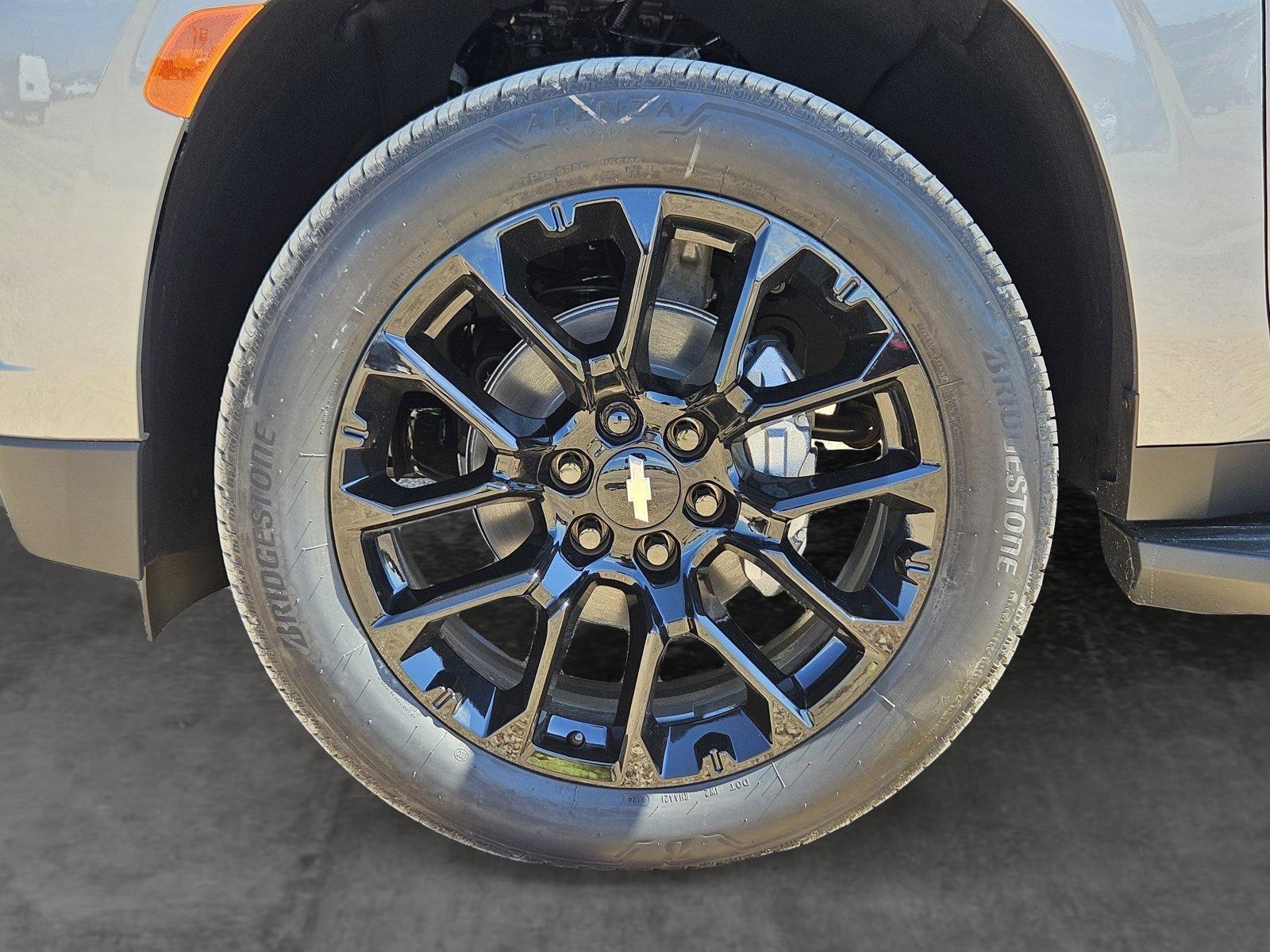 2024 Chevrolet Suburban Vehicle Photo in WACO, TX 76710-2592