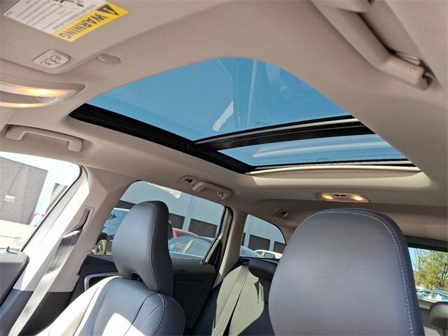 2016 Volvo XC60 Vehicle Photo in New Bloomfield, PA 17068