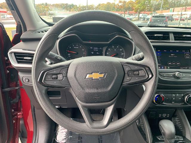 2021 Chevrolet Trailblazer Vehicle Photo in MOON TOWNSHIP, PA 15108-2571