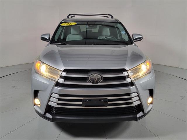 2017 Toyota Highlander Vehicle Photo in PRESCOTT, AZ 86305-3700