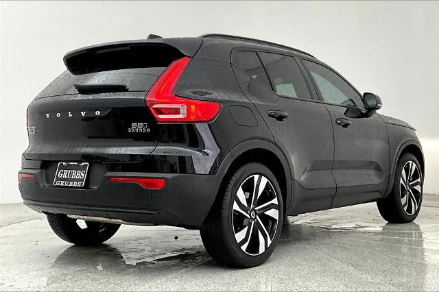 2024 Volvo XC40 Vehicle Photo in Grapevine, TX 76051