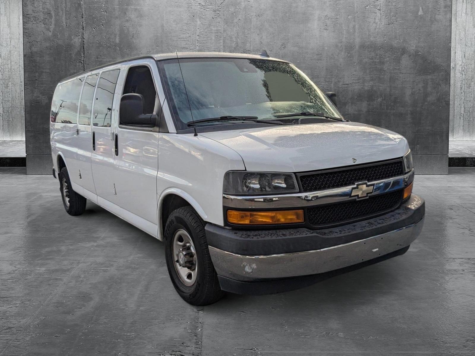 2020 Chevrolet Express Passenger Vehicle Photo in MIAMI, FL 33134-2699