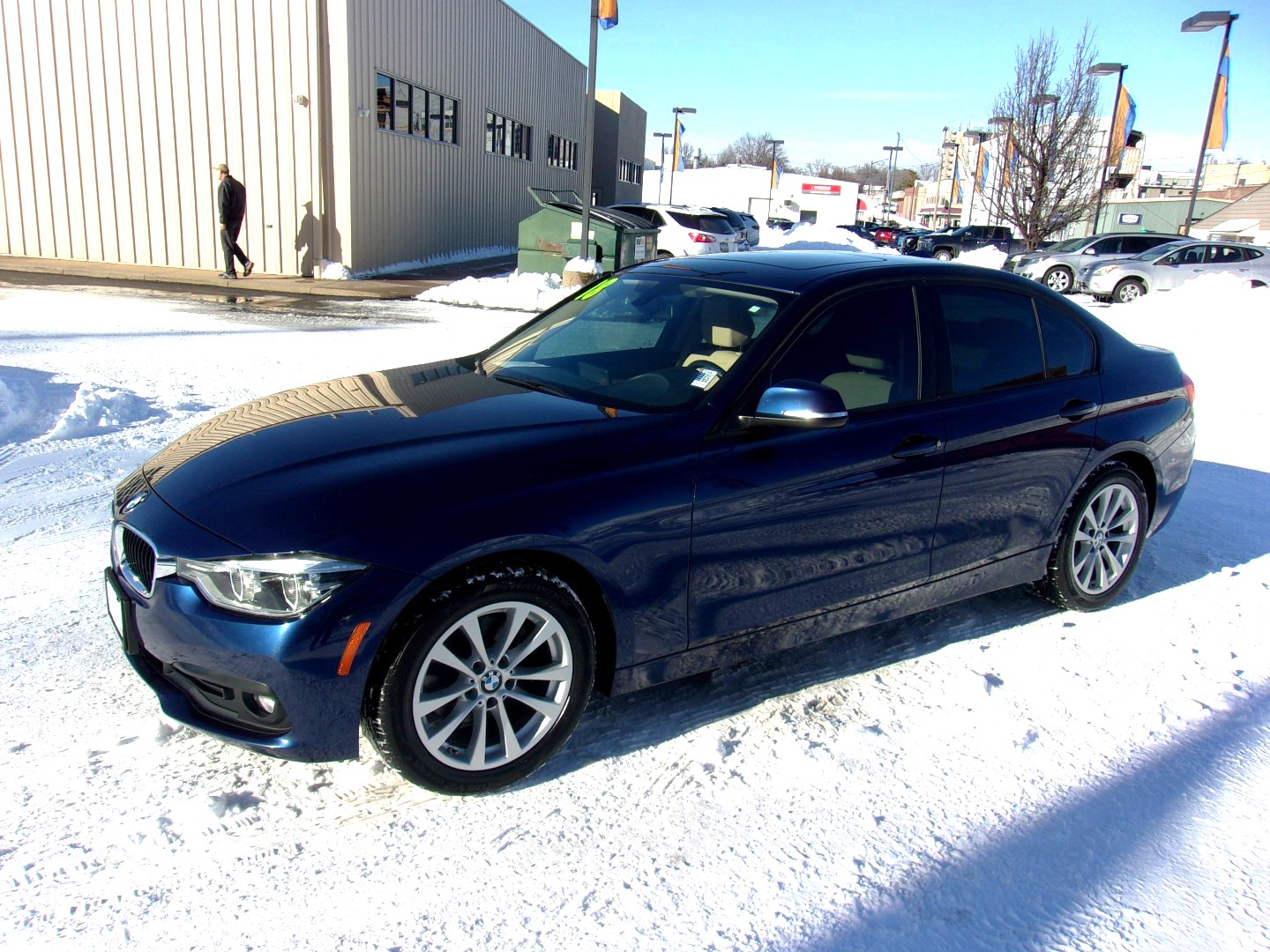 Used 2018 BMW 3 Series 320i with VIN WBA8A3C56JA498819 for sale in Leavenworth, KS