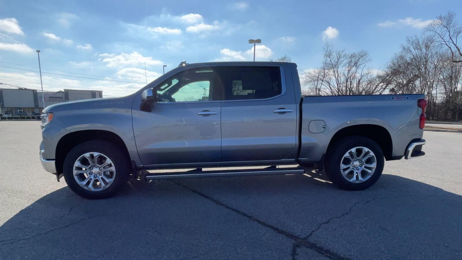 2025 Chevrolet Silverado 1500 Vehicle Photo in BENTONVILLE, AR 72712-4322