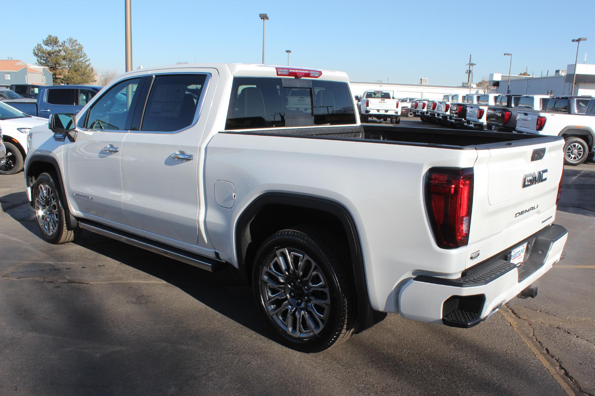 2025 GMC Sierra 1500 Vehicle Photo in AURORA, CO 80012-4011