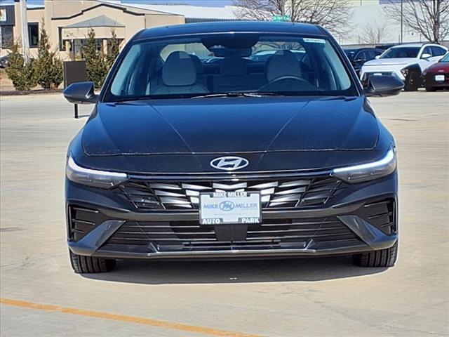 2025 Hyundai ELANTRA Vehicle Photo in Peoria, IL 61615