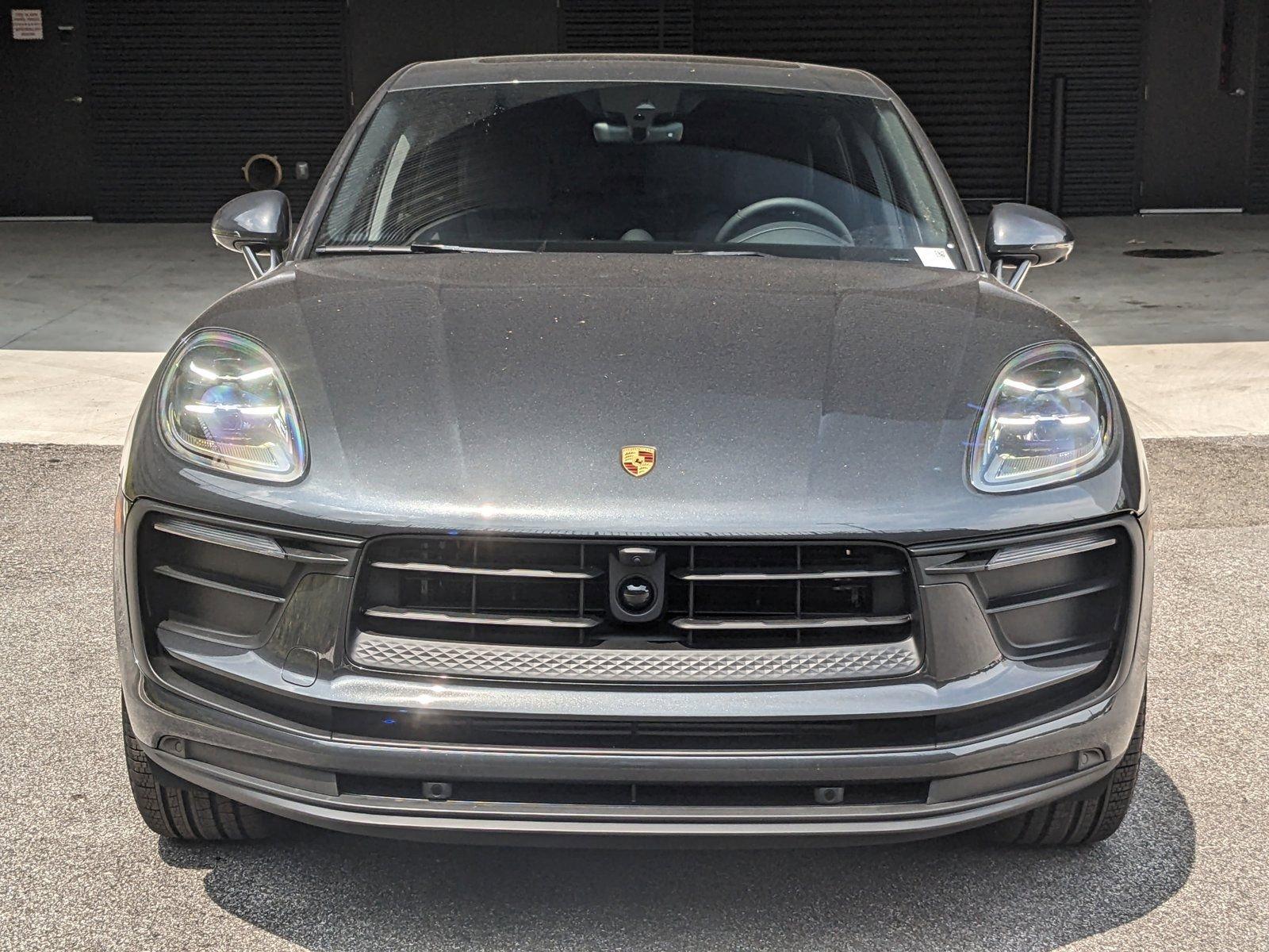 2024 Porsche Macan Vehicle Photo in Towson, MD 21204