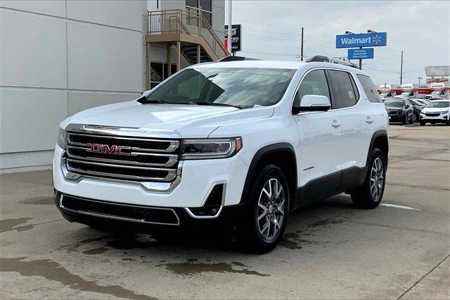 2023 GMC Acadia Vehicle Photo in TOPEKA, KS 66609-0000