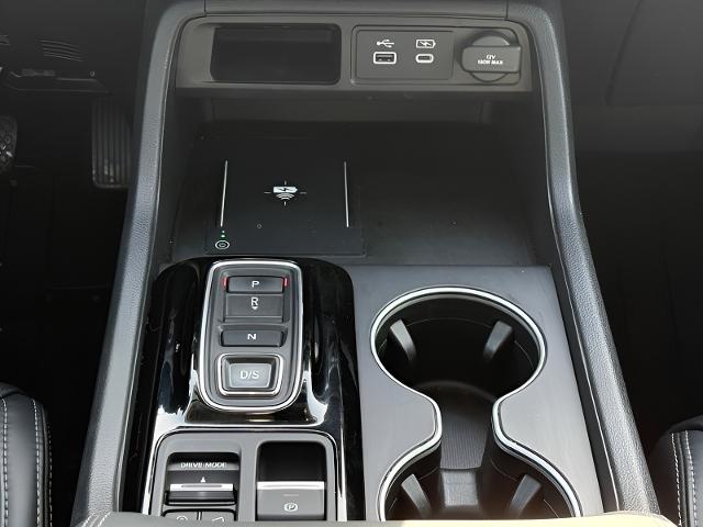 2024 Honda Pilot Vehicle Photo in MADISON, WI 53713-3220
