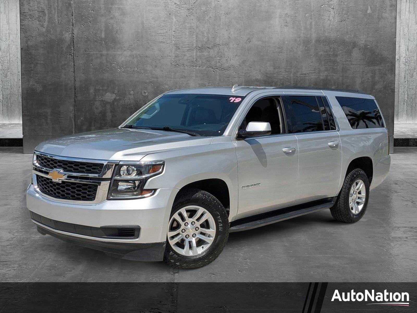 2019 Chevrolet Suburban Vehicle Photo in PEMBROKE PINES, FL 33024-6534