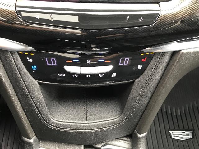 2024 Cadillac XT6 Vehicle Photo in GREEN BAY, WI 54303-3330