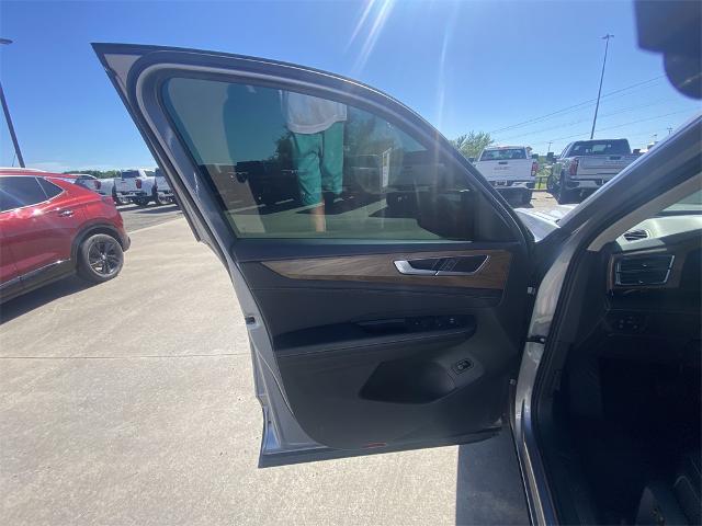 2024 Volkswagen Atlas Vehicle Photo in Greenville, TX 75402